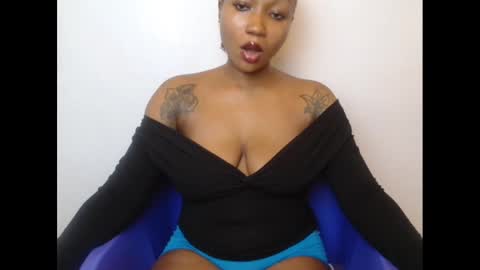 juicyxpink online show from 6, 3, 2025