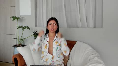 Snapshot of juieth_gv chatting on 5, 12, 2025 Andry but call me yulieth online show from 5, 12, 2025