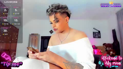 Jujubee online show from 9, 1, 2025