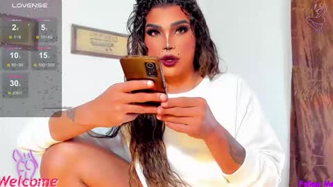 Jujubee online show from 12, 11, 2025