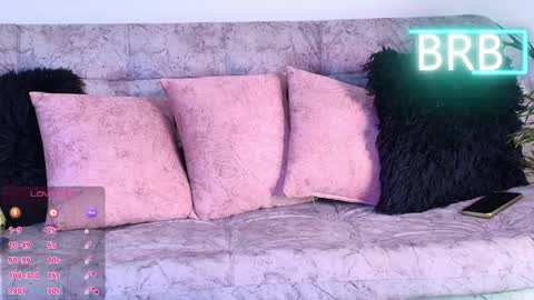 Jules and Gia online show from 7, 4, 2026