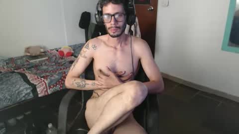Snapshot of julfigo chatting on 4, 6, 2026 Julfigo online show from 4, 6, 2026