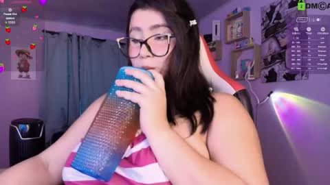 Snapshot of juli_1213 chatting on 16, 5, 2026 Juliana online show from 16, 5, 2026