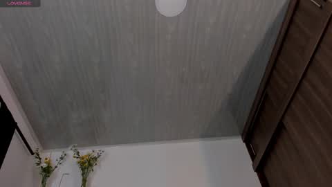 Juli Modelo Independiente online show from 11, 3, 2025