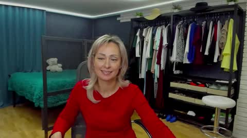 Snapshot of julia__cherry_ chatting on 14, 11, 2025 julia__cherry_ online show from 14, 11, 2025
