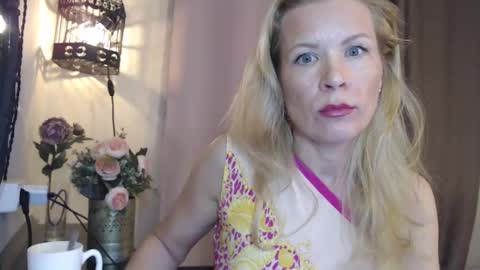 Snapshot of julia_giulia chatting on 1, 3, 2025 julia_giulia online show from 1, 3, 2025