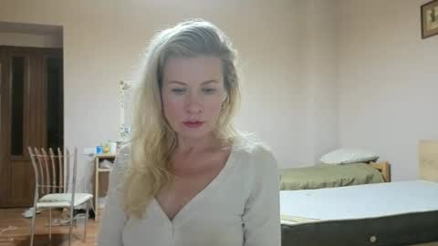 Snapshot of julia_giulia chatting on 1, 10, 2025 julia_giulia online show from 1, 10, 2025