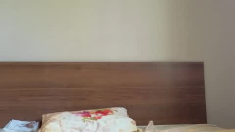 Snapshot of julia_giulia chatting on 7, 10, 2025 julia_giulia online show from 7, 10, 2025