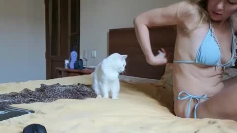 Snapshot of julia_giulia chatting on 9, 10, 2025 julia_giulia online show from 9, 10, 2025