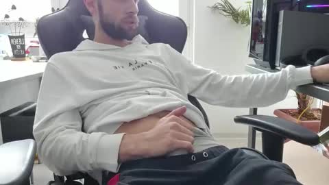 julia_official online show from 5, 2, 2026