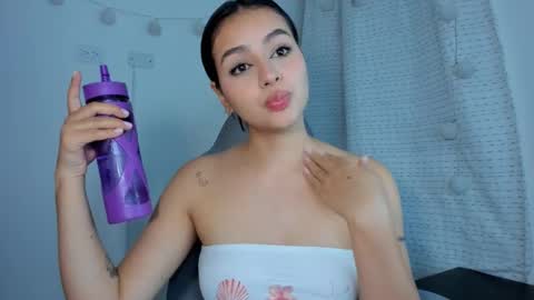 julia_strauns online show from 27, 1, 2025