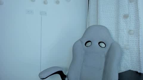 julia_strauns online show from 11, 2, 2025