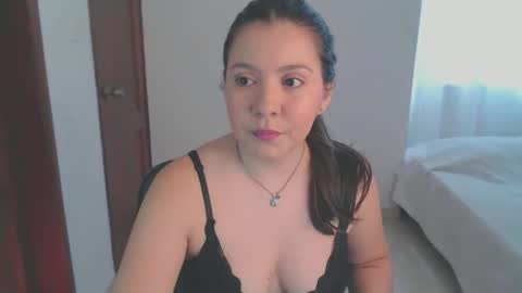 Snapshot of julia_wonder chatting on 31, 10, 2025 Julia online show from 31, 10, 2025