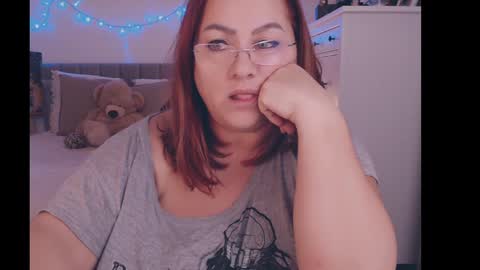 julialiones online show from 30, 12, 2024