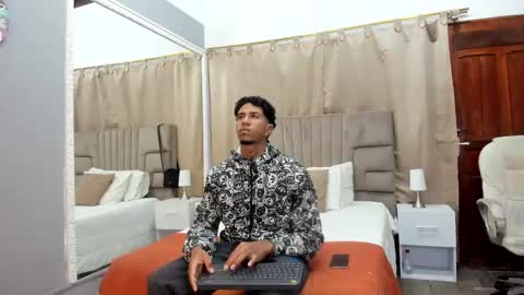 Snapshot of julian_billy chatting on 4, 1, 2025 julian billy online show from 4, 1, 2025