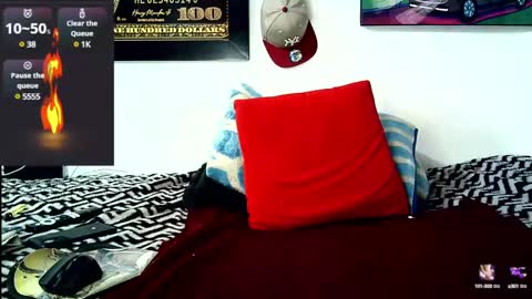 Julian independent model online show from 27, 2, 2025