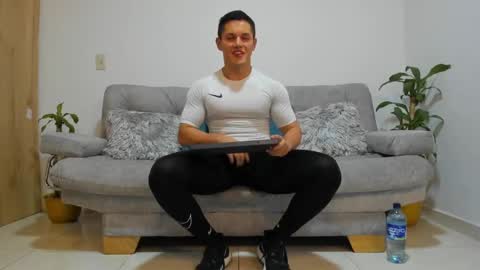 julian_wallace online show from 9, 12, 2024