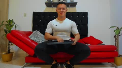 julian_wallace online show from 12, 2, 2025