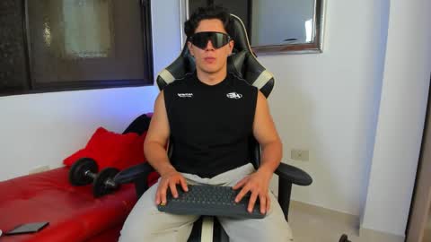 julian_wallace online show from 6, 3, 2026