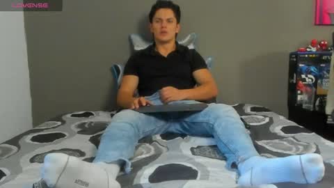 julian_wallace1 online show from 11, 6, 2026