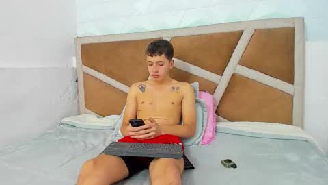 Snapshot of julian_wolf18 chatting on 21, 11, 2025 julian online show from 21, 11, 2025