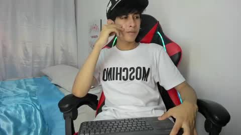 Snapshot of julian_xp chatting on 30, 4, 2026 Julian online show from 30, 4, 2026
