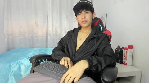 Snapshot of julian_xp chatting on 1, 5, 2026 Julian online show from 1, 5, 2026