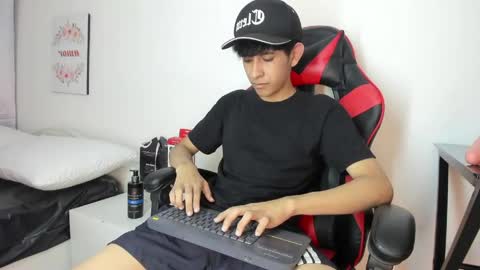 Snapshot of julian_xp chatting on 11, 5, 2026 Julian online show from 11, 5, 2026