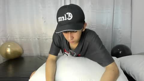 Snapshot of julian_xp chatting on 16, 5, 2026 Julian online show from 16, 5, 2026