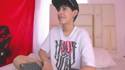 Snapshot of julian_xp chatting on 6, 7, 2026 Julian online show from 6, 7, 2026
