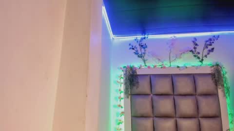 juliana_js_ online show from 13, 4, 2026