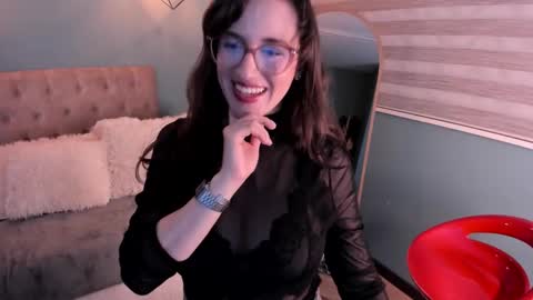 Snapshot of julianne__ chatting on 24, 10, 2025 Julianne online show from 24, 10, 2025