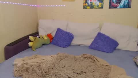 Jul online show from 25, 1, 2025