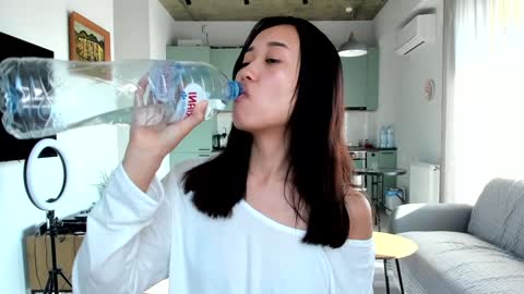 julia online show from 24, 1, 2025