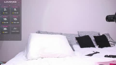 Snapshot of juliavangg_19 chatting on 2, 10, 2025 Julls online show from 2, 10, 2025