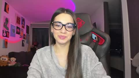 Jeimy Help me to reach 100 thumbs up online show from 8, 4, 2026