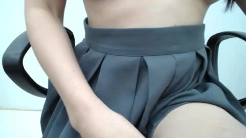 Snapshot of julie9x chatting on 7, 7, 2026 julie9x online show from 7, 7, 2026