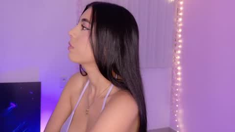 Juliet Bennet online show from 5, 7, 2026