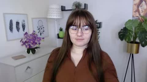 Snapshot of julie_extasy chatting on 16, 10, 2025 Julie online show from 16, 10, 2025