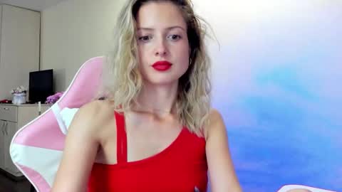 Snapshot of julie_flores chatting on 13, 9, 2025 Julie online show from 13, 9, 2025