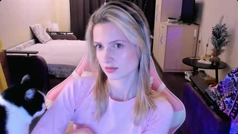 Snapshot of julie_flores chatting on 29, 11, 2025 Julie online show from 29, 11, 2025