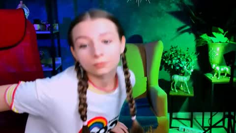 juliedaniel online show from 20, 10, 2025