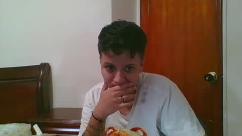 Snapshot of julieta969028 chatting on 14, 4, 2026 Nati online show from 14, 4, 2026