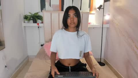 Juli online show from 15, 11, 2025