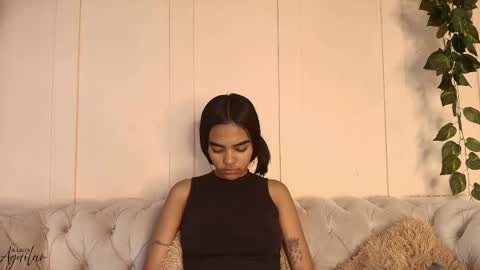 Juli online show from 15, 12, 2025