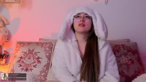 Juli  online show from 13, 9, 2025