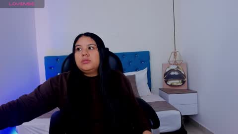 Snapshot of julieta_miller01 chatting on 27, 9, 2025 Julieta Mille online show from 27, 9, 2025