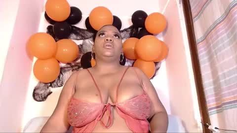 Snapshot of julieth_brown1 chatting on 1, 11, 2025 Julieth Brown online show from 1, 11, 2025