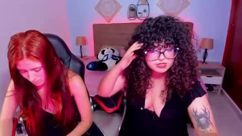 Snapshot of julieth_love_ chatting on 5, 10, 2025 Julieth online show from 5, 10, 2025