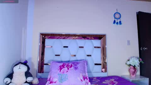 Snapshot of julieth_rossi chatting on 5, 3, 2025 julieth rossi online show from 5, 3, 2025